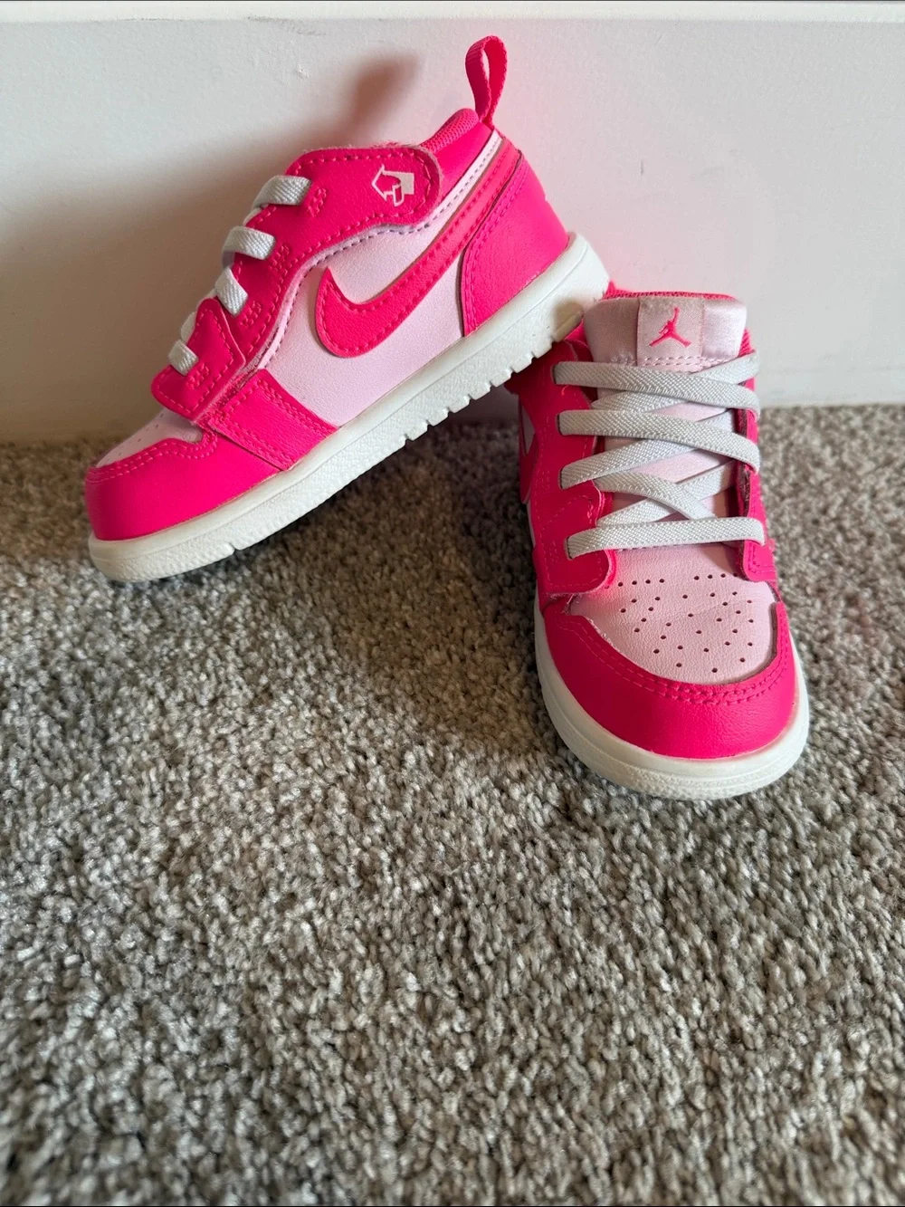 Jordan Nike Girls Easy On Snap Closure Sneakers Sz 8